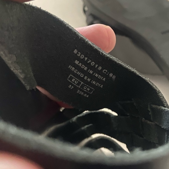 Mango women's 6.5 flat black leather woven strappy sandals EUC - Picture 11 of 11